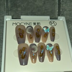 MOCYNE Neutral Press-On Nails with Gold Foil & 3D Accents